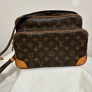 Louis Vuitton Nil 28